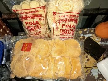 Product Review of PAKET A (KEMPLANG BAKAR ISI 20 LONJONG + KERUPUK + MINI from C**a 0