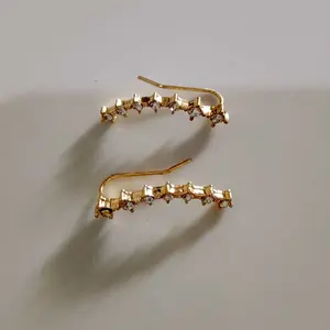 Anting Tusuk Berlian 7 Kristal Zircon Anting Korea Anting Permata Perhiasan Kuping Anting-Anting Berlian Anting Emas Anting Silver Import Cantik Diamond Earrings