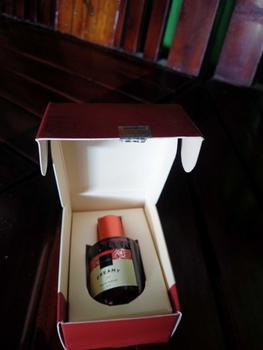 Product Review of Scarlett Whitening Euphoria Eau De Parfum 30ml BPOM Original Perfume Wangi Wanita Violet - Pear, Pear - Mewah, Orange from k**4 0