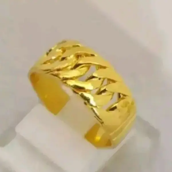 Cincin Titanium Gold Motif Dobel Rantai Warna Emas 24 K Anti Luntur