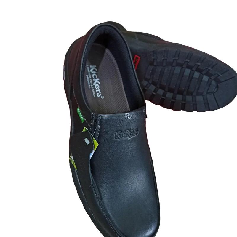 Sepatu Kulit pria asli Full Hitam dengan Sol Karet Lentur Anti-Selip dan Lem Kuat dan dijahit keliling pinggir nya Shoes. Flat 1
