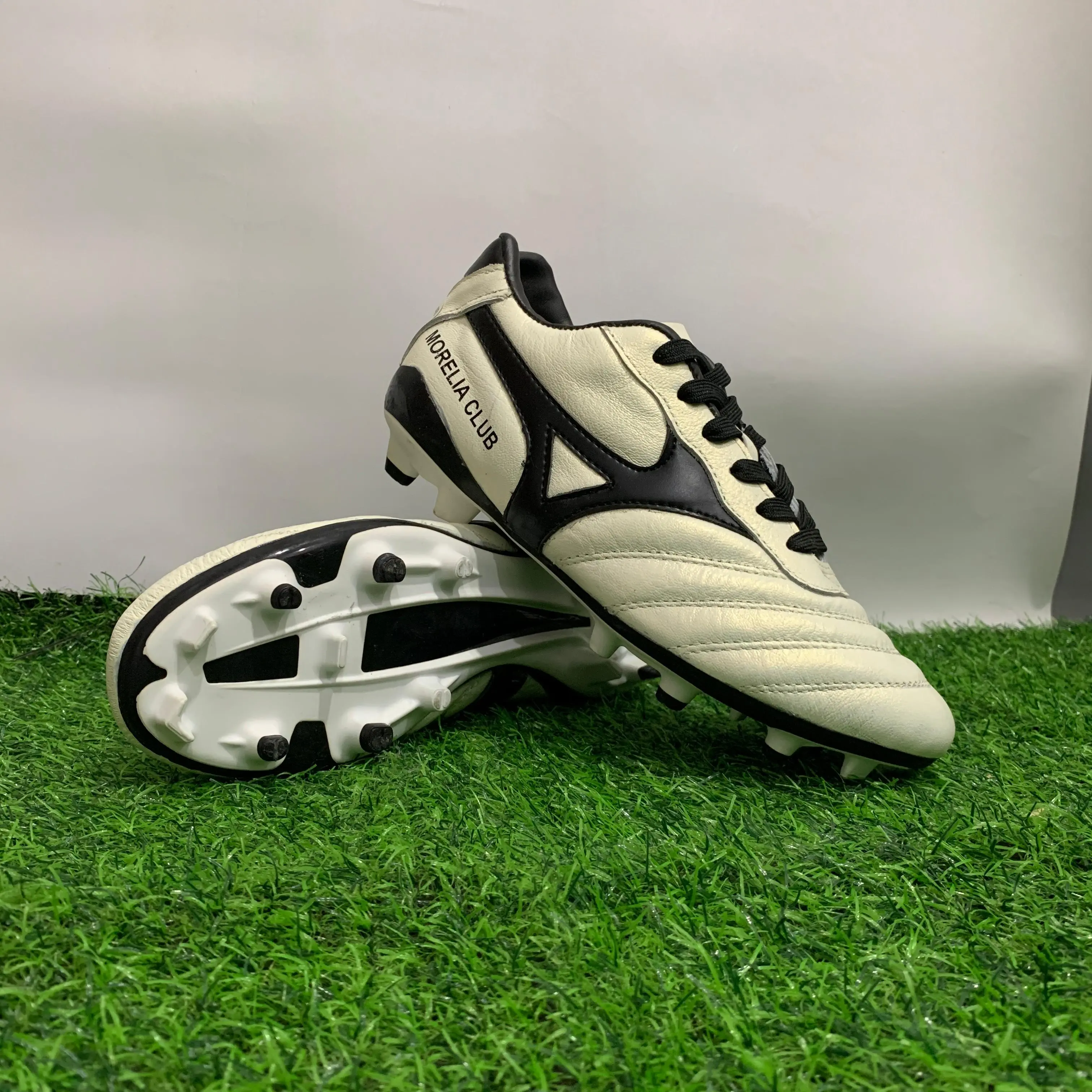 Sepatu MZN Sepatu Bola Kulit Sepatu Bola Dewasa Putih List Hitam Size 39-43