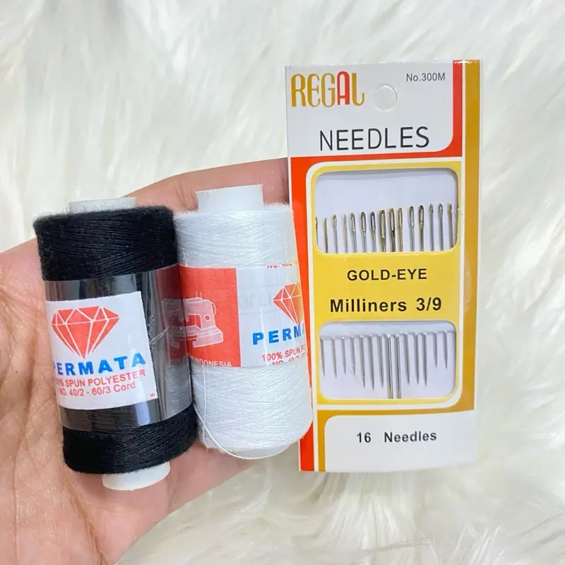 PAKET BENANG JAHIT HITAM PUTIH DAN JARUM ALAT JAHIT