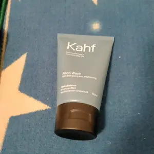 Kahf Face Wash Skin Energizing and Brightening 100 ml - Sabun Cuci Muka Pria Membantu Mencerahkan Wajah - Daily Use, Niacinamide, Symradiance 399, Hydrating Skin Barrier, Moisturizer, Hydration, Lembab, Instan, Oil, Minyak