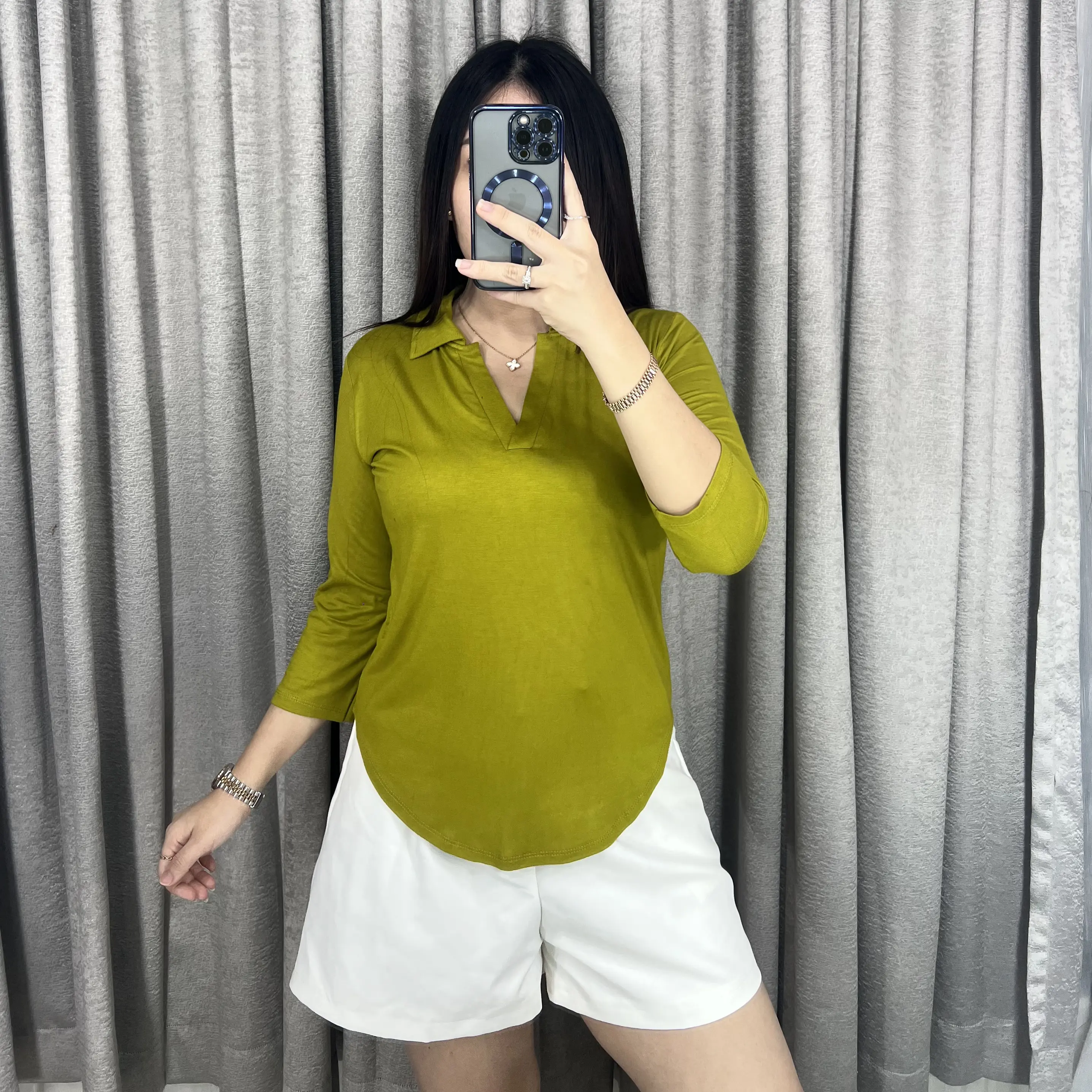Olive Atasan Kerah V Lengan Panjang