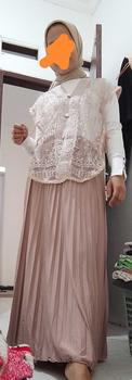 Product Review of Ayasha - One Set Kondangan Vest Brokat Tile dan Rok Plisket Premium from a**n 0