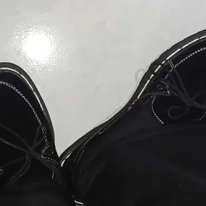 DOPE Sepatu Loafers Docmart Formal Casual Pantofel Kerja Pria Hitam dengan Desain Formal dan Casual