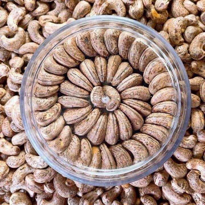 ComBo 2 hộp Hạt Điều rang muối xếp hoa A cồ Loại 1  điều Snack Ăn Vặt