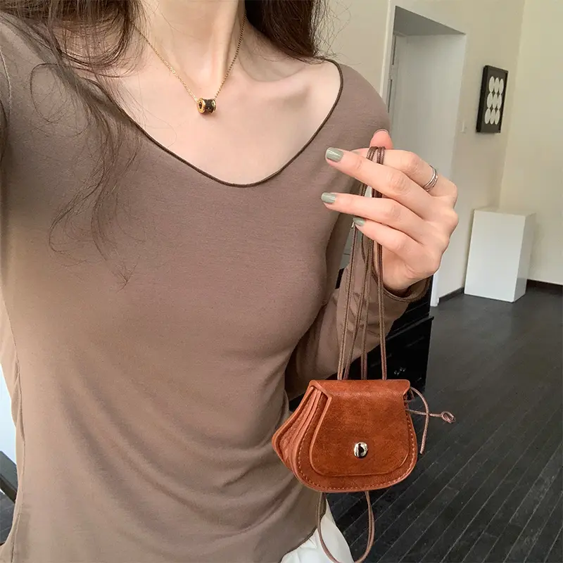 Baju Kaos Lengan Panjang Tipis Slim Fit U Neck Polos 7