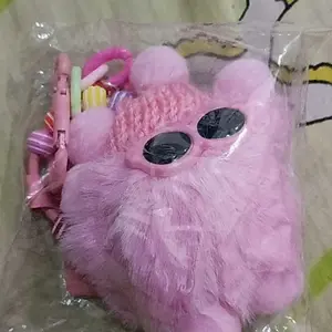 Gantungan Tas Viral Pompom Fluffy Lucu - Aesthetic Import, Aksesoris Tas & Kunci Kekinian untuk Perempuan
