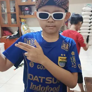 Kacamata Anak Hitam Retro Bentuk Persegi Panjang Kekinian Fashion