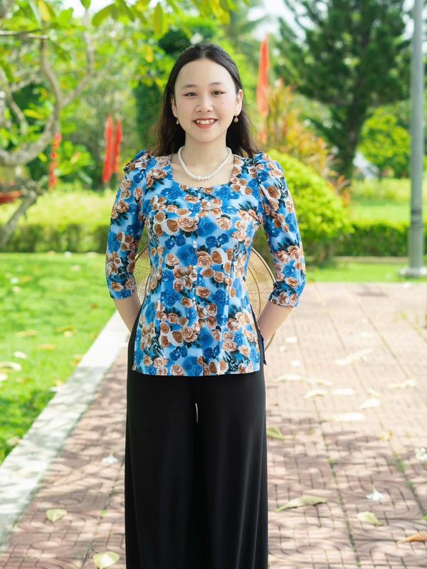 Áo Bà Ba Tay Lỡ Cách Tân Cổ Vuông Họa Tiết Hoa Vải Thun Co Giãn Dễ Phối Quần Áo Đi Chùa Đi Chơi Xuân- Mã VG