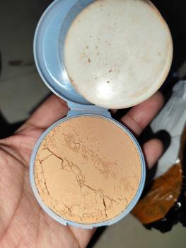Product Review of WARDAH LIGHTENING TWO WAY CAKE REFILL from W**y 3