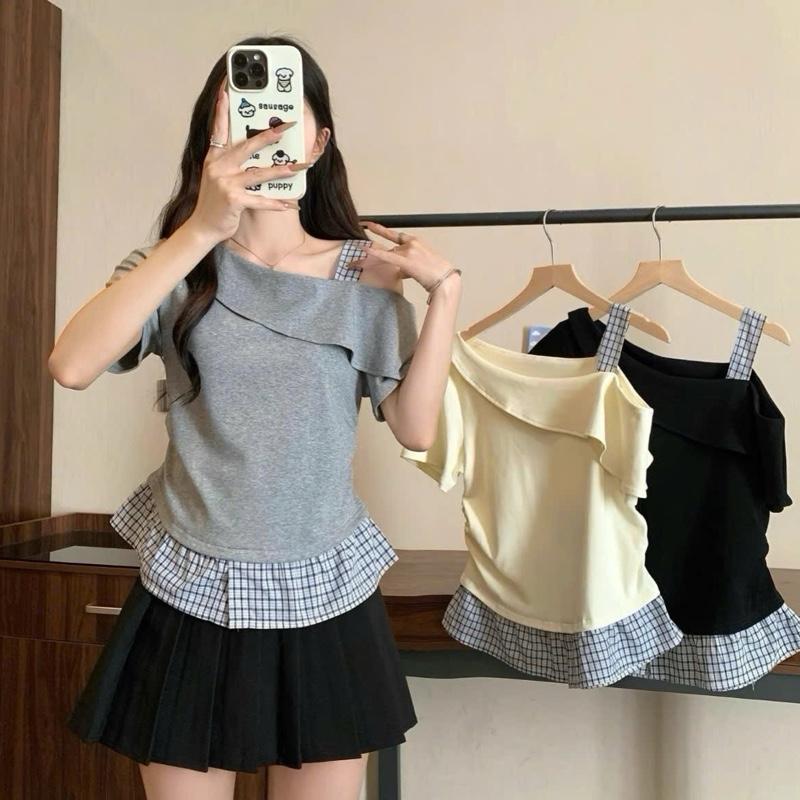   TẶNG CHAM NƠ ĐÁ Áo thun trễ vai kẻ sọc chắp vá phong cách Hàn Quốc dành cho nữ mùa hè áo thun ngắn tay mẫu mới hottrend 2025 