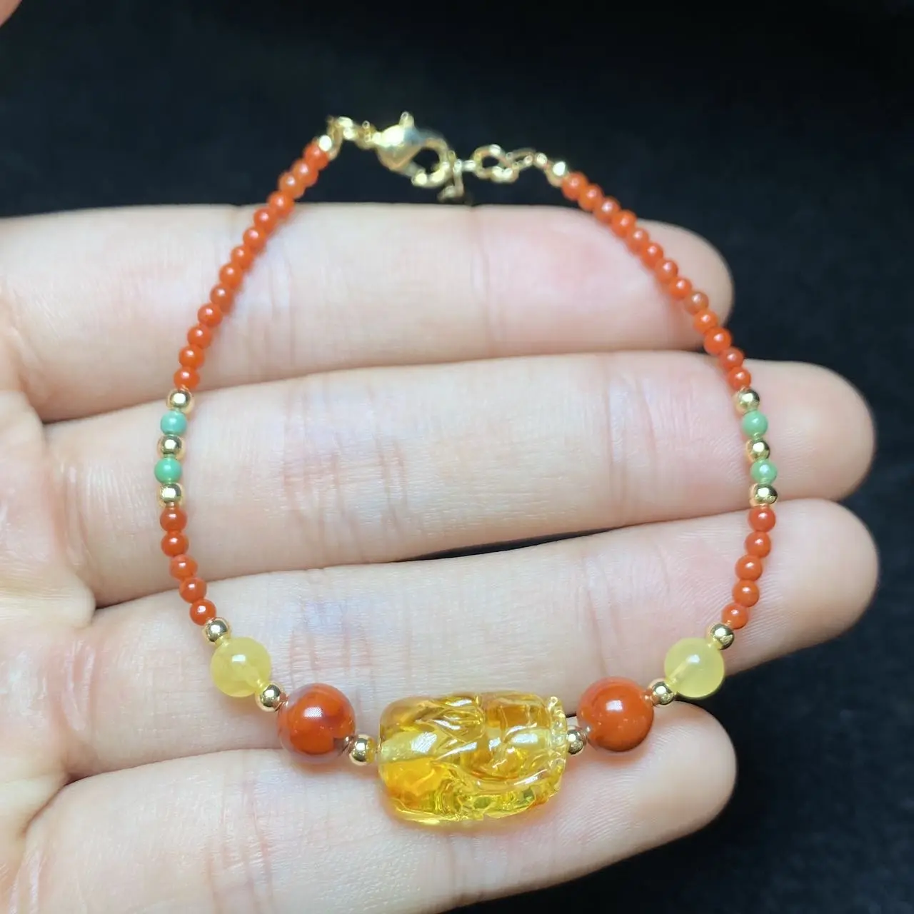 CloudjewelryGlobal Charm Jewelry Yellow Clean Beeswax South Red Agate Bead Bracelet Gift For Her