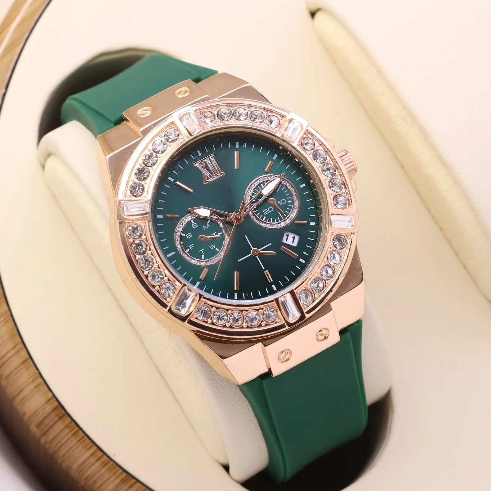 Jam Tangan Wanita Fashion Bulat G093S Tali Karet