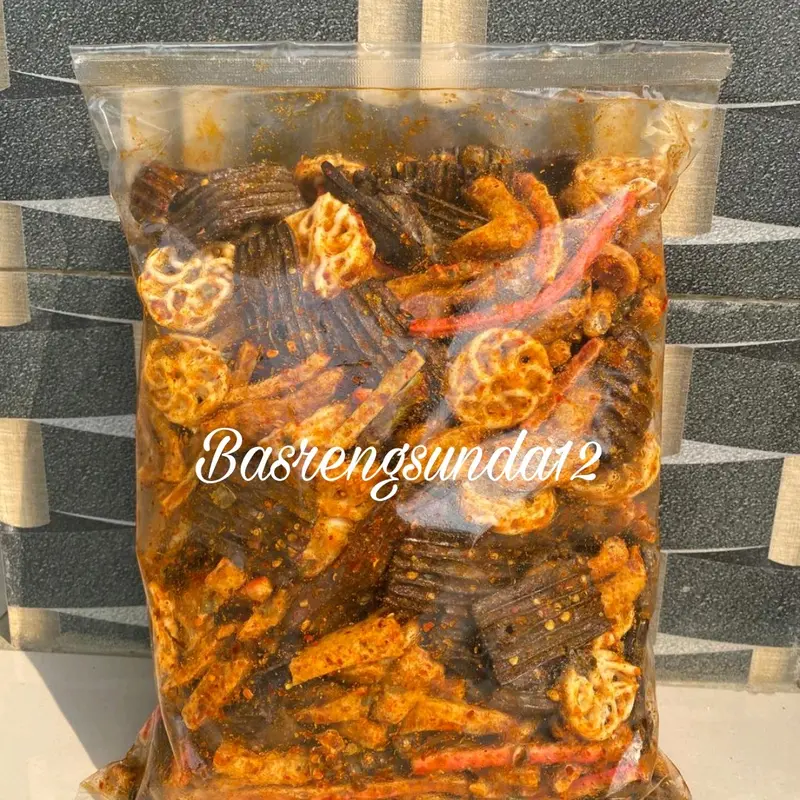 Foto SEBLAK KERUPUK MIX 500GRAM/SEBLAK CAMPUR BUMBU CIKRUH PEDAS DAUN JERUK Food Snacks Kering Cemilanthumb3