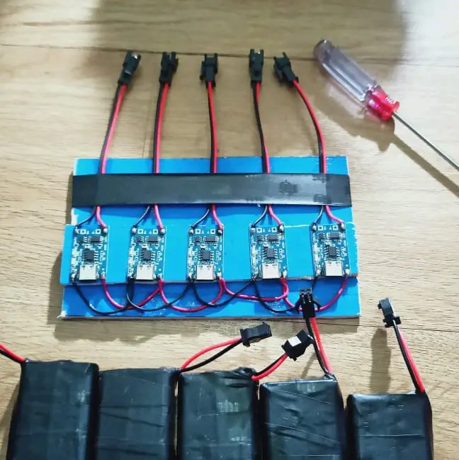 BATRAI MOBIL REMOT RC TAHAN MAIN 2-3 JAM 3
