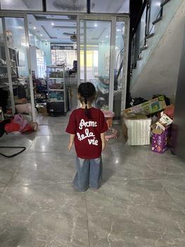 Product Review of Áo Thun  Cotton chữ vàng mẹ và bé , kid genz from T**n T** H**n 0