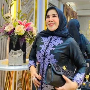 Dompet kulit Phyton Outfit Kondangan