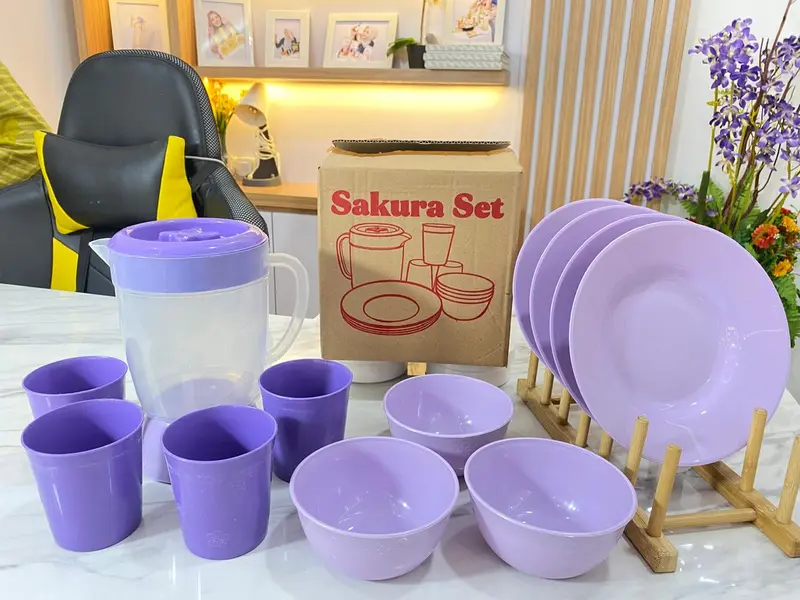 SAKURA SET UKURAN  MEDIUM  TEKO SET 1,2L 1Pcs + PIRING 7inch 4pcs + Mangkok Mini 4pcs 6