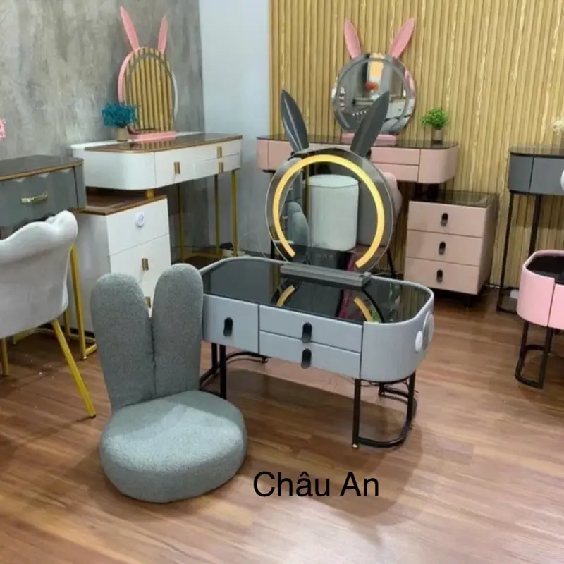 bàn trang điểm mini nhập khẩu bệt ghế thỏ , bàn  phấn  derco tích hợp  nhiều chức năng (sạc không dây ,loa Bluetooth …) 0