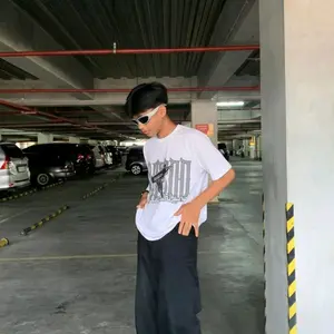 Kaos TShirt Hell Leuchtend Crop Fit Oversize Clote The Earth Putih HLT Bahan Cotton