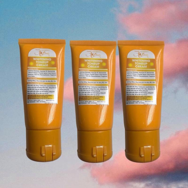 Mua 1 tuýp kem chống nắng 50gr tặng 2 tuýp kem chống nắng hổ trợ da dầu nâng Tone hổ trợ kháng nước phù hợp mọi loại da nữ nam che phủ hoàn hảo thời hạn sử dụng đến năm 2028