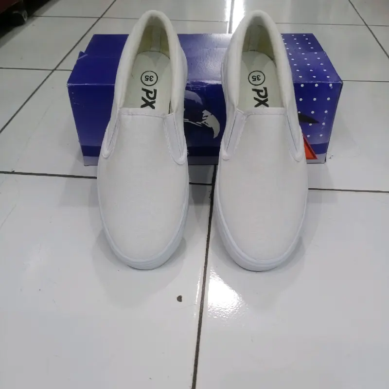 Sepatu Px Stile Pria Dan Wanita,Sepatu Px Stile Warna Putih Polos,Sepatu Px Stile Ukuran 35 Sampai 43,Sepatu Px Stile Anti Slip Kuat Dan Tahan lama,sepatu px stile insole karet premium,sepatu px stile sangat nyaman di pakai,sepatu px stile istibes 4