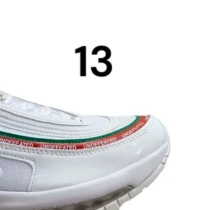 Sepatu Olahraga Pria dan Wanita AM 97 MED UNDEFEATED WHITEBisa Cod pilihan yg tepat buat Anda