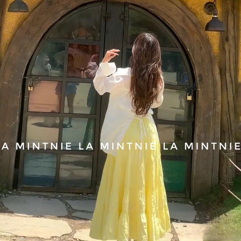  Set chân váy vàng chất cotton dày dặn có lớp lót trong 