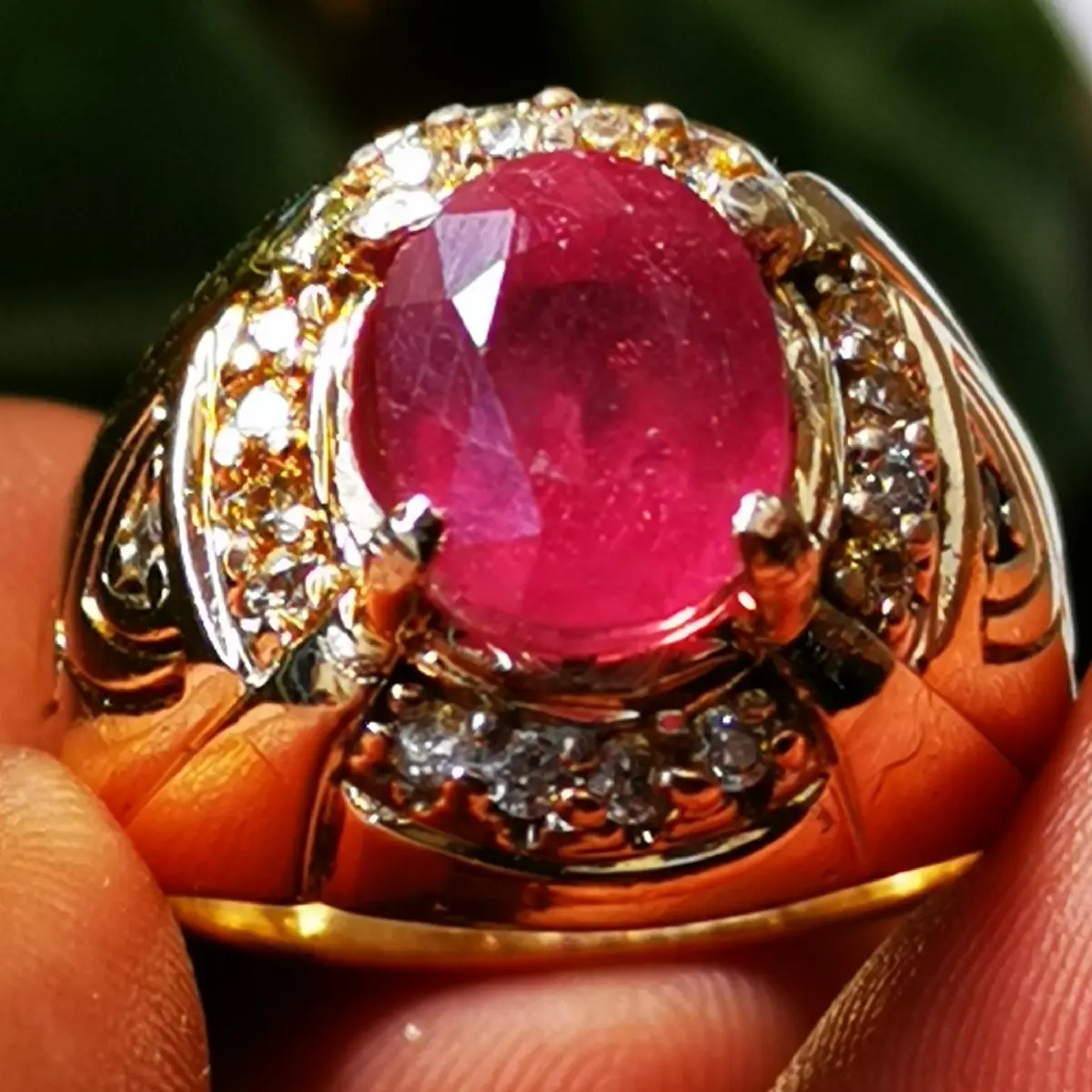 Batu Permata Natural Red Ruby Mozambik - Alpaka Super Mewah - Top Quality - Dimensi 11x9x5 mm Est - Ring, Stone