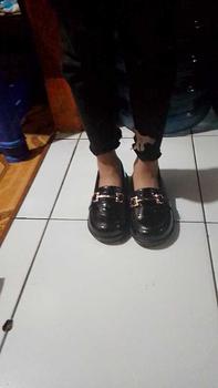 Product Review of SEPATU ANAK PEREMPUAN DOCMART MOTIF KANCING GOLD CANTIK SEPATU FLAT SLIP ON ANAK TERBARU SEPATU SEKOLAH ANAK WANITA COCOK UNTUK HARIAN FORMAL SANTAI LIBURAN SEPATU ANAK TERLARIS MURAH KUALITAS PREMIUM fashion pantofel from w**n w**h 1