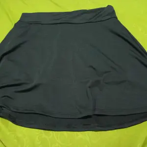 Rok olahraga Wanita ada kantong samping - rok olahraga polos bahan halus dan tebal - rok olahraga merah putih