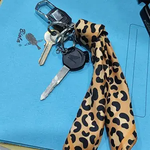 Gantungan Tas Charm Bag Keychain Bandana 35cm x 35cm Tersedia Berbagai Warna dan Desain