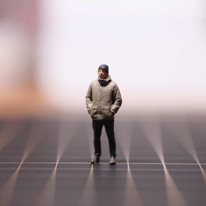 Người Đàn Ông Trong Áo Gió, Tỷ Lệ Mô Hình Tượng Nhỏ 1: 64, 1: 87 Và 1: 43, Làm Bằng Resin, Người Đàn Ông Điện Thoại, Diecast, Bộ Sưu Tập Thu Nhỏ
