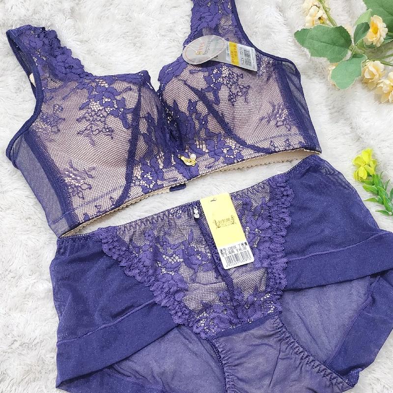 [ isi 3pcs randoom ] Bra Wanita Set+CD Bra Tanpa Kawat Size 32-36 Cup A to B Bra Penekan Lemak set 1357 3