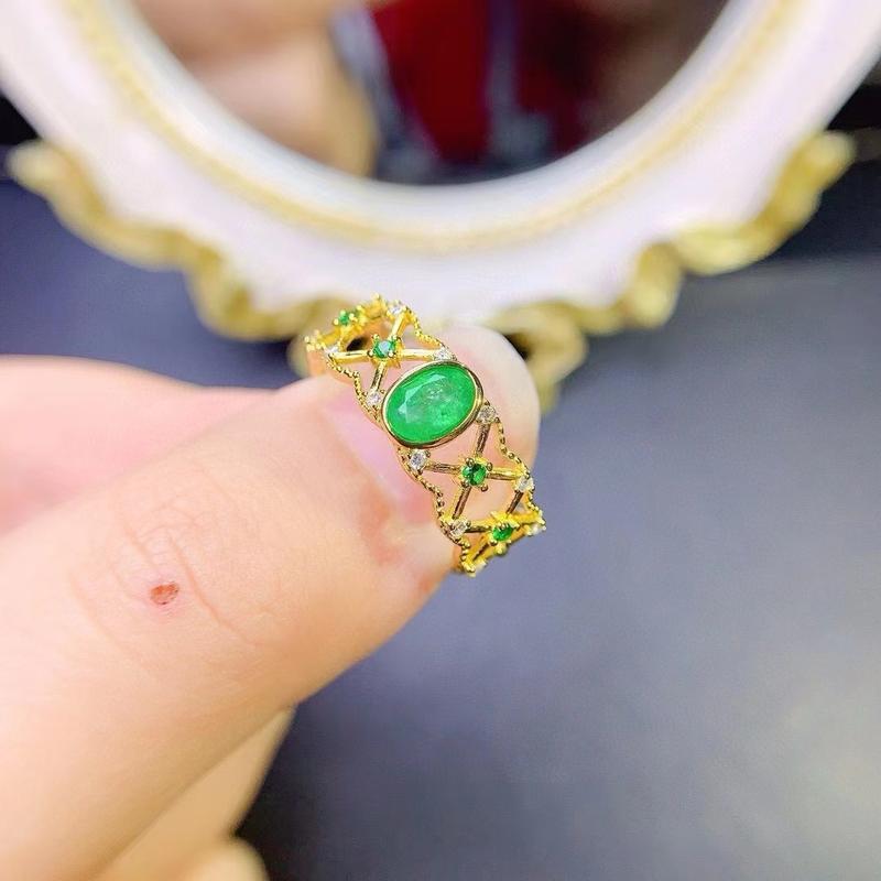 Product Introduction of Pure natural boutique emerald ring 2