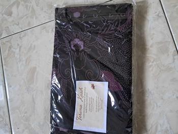 Product Review of Kain batik katun premium warna ungu lillac mtf baru bs buat kmeja blus rok dll dress dll from @**💖 0