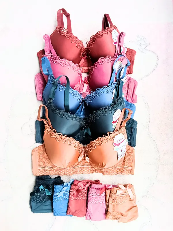 bh bra set wanita (free gantungan) busa tipis berkawat pengait3 tali bisa lepas pasang uk:38-44 Motif Setelan Motif 6