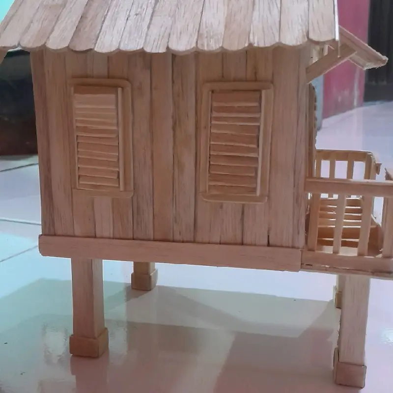 Miniatur rumah panggung dari stik es krim 3