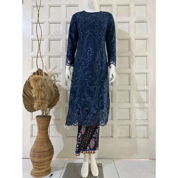 PROMO SETELAN KEBAYA TUNIK TILE, SET TUNIK TILEE KONDANGAN, WISUDA, LAMARAN, BRIDESMAIDS, PESTA, ETALASE INI SUDAH DAPAT TUNIK DAM ROK PLISKET NYA!!!. Motif Wanita 5