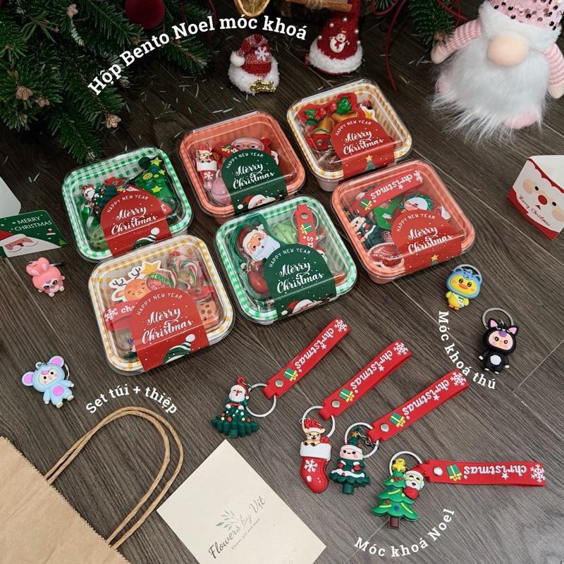  Hộp Bento Noel móc khoá dễ thương và bánh kẹo xinh dành tặng giáng sinh kt 12x9x6,5cm 