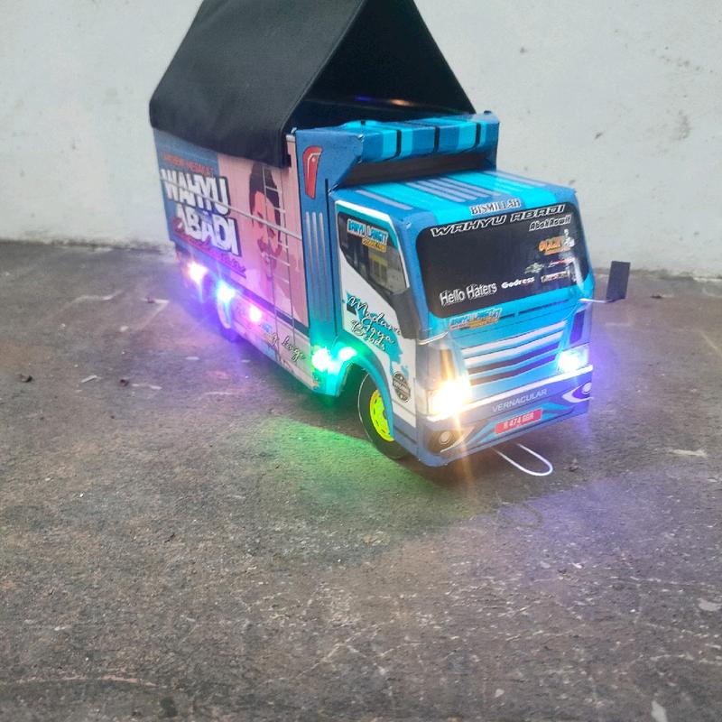 minaitur truk oleng canter wahyu abadi biru full lampu leed bisa belok oleng gasruk 1