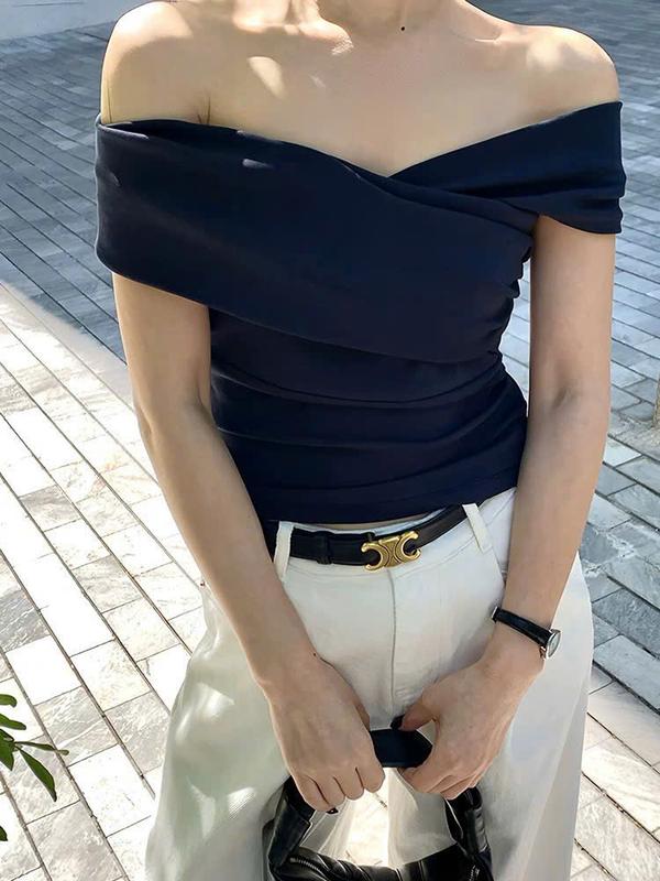 Áo thun zip lệch vai dáng vừa Miho House