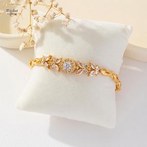 Gelang Wanita Zircon Gaya Mewah Moden Reka Bentuk Geometri Cinta Bunga Butik Personaliti Emas Gelang Kristal Bunga Elegant Bracelets