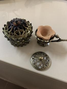 Product Review of Pembakar Kemenyan Teratai Pegang Tangan, Reka Bentuk Kreatif, Bahan Loyang Retro, Pemegang Pemegang Cendana, Sesuai untuk Rumah, Meditasi Yoga, Hiasan from J**r 1
