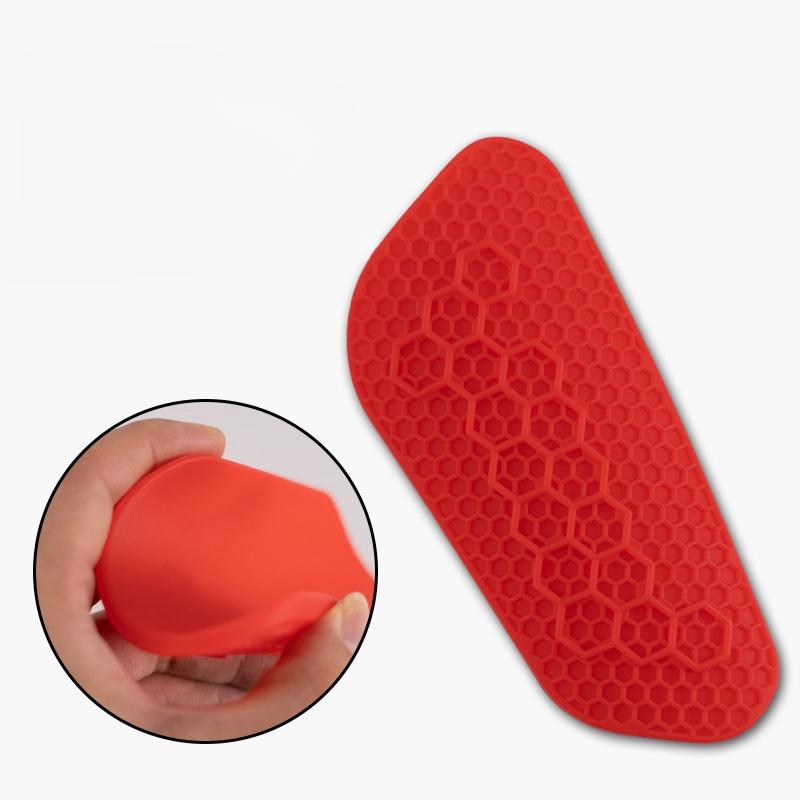 Product Introduction of Soccer Shin Pad Kids/Adults Leg Carf Protective Shin Pads Guard Board and Impact Resistantfor Adults and Teenagers 2
