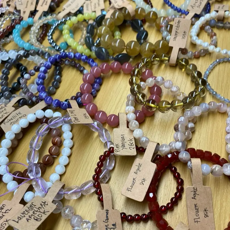 Gelang Crystal Gunbi Natural Bergaransi - Aksesori Tangan Elegan dengan Batu Alami