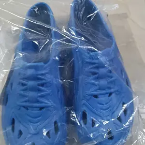 Cozy&HeelStudio Sepatu santai pria Minimalis Bernapas Biru dengan Desain Lubang untuk Kelembaban Kaki yang Sehat Tahan Air dan Nyaman Dipakai untuk Aktivitas Santai Harian Hari Hujan dengan Materi Fleksibel dan Ringan 202512305155